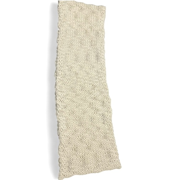 Abercrombie & Fitch-Chunky Knit Infinity Scarf – Cream/Ivory-Cozy-Ski-Minimalist - Picture 3 of 9